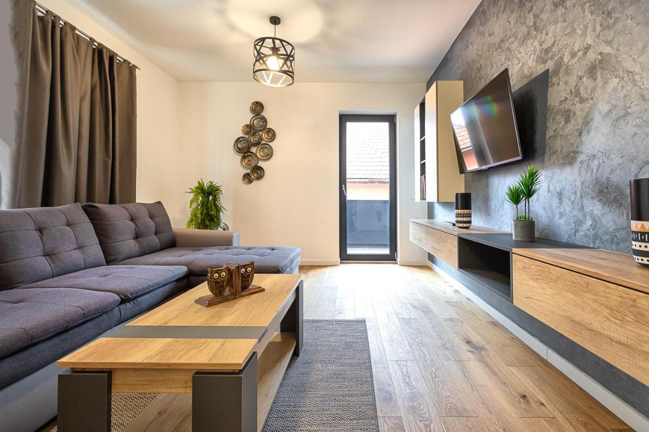 Cosmopolit Apartment